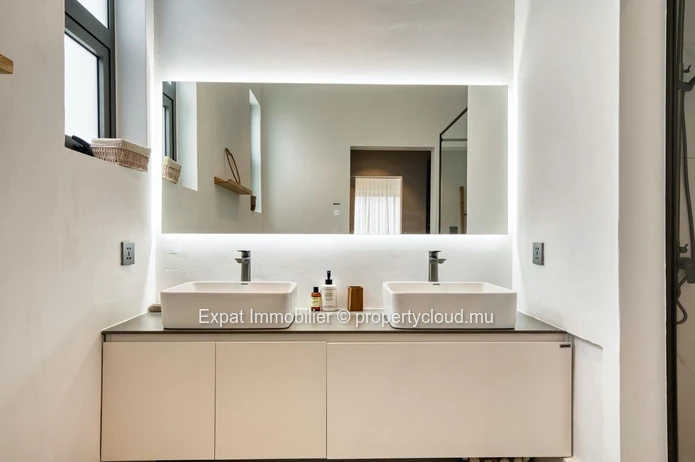 À VENDRE – Appartement neuf, meublé, avec grande terrasse & piscine commune à Péreybère