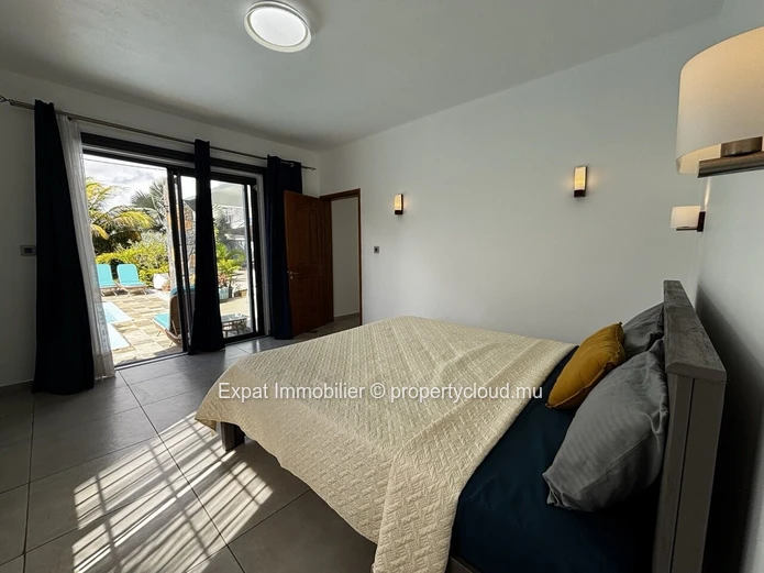 Exclusivité – Villa Contemporaine Avec Séjour Cathédrale, Jardin & Piscine – Péreybère