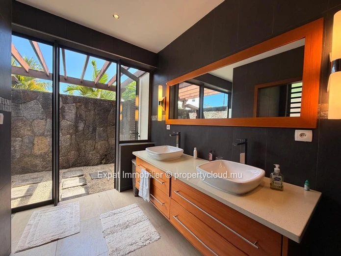 À LOUER – Sublime villa 3 chambres en suite dans une résidence haut de gamme à Péreybère