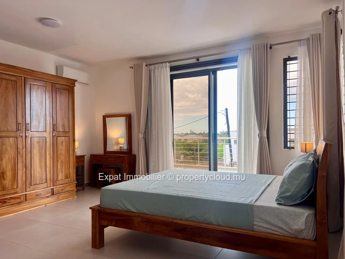 Villa neuve 4 chambres avec piscine à louer – Pointe aux Piments
