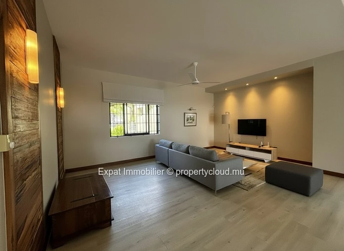 Villa D’Exception De 400 M² Sur 6000 M² De Jardin Paysager – Forêt Daruty