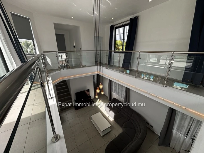 Exclusivité – Villa Contemporaine Avec Séjour Cathédrale, Jardin & Piscine – Péreybère
