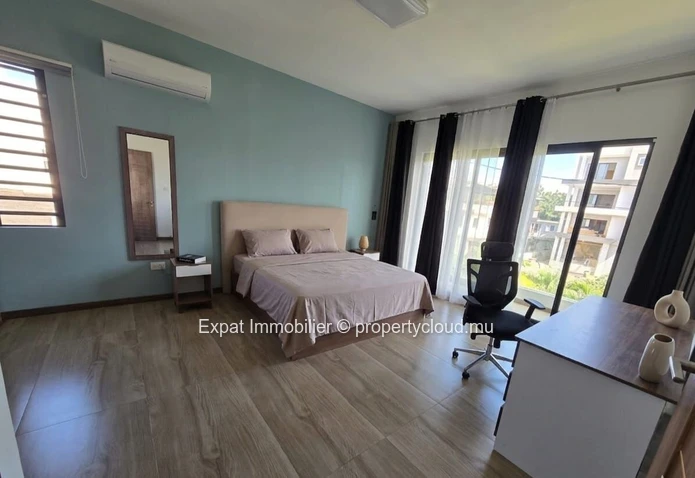 Villa familiale avec jardin dans un environnement calme – Grand Baie