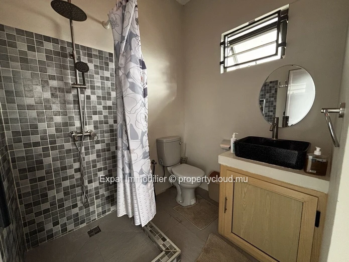 4- or 5-BEDROOM HOUSE RIGHT BY THE BEACH - TROU AUX BICHES