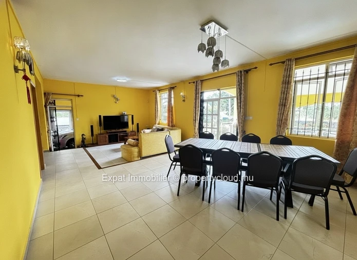 Villa Familiale 4 Chambres Avec Piscine Et Jardin – Grand Gaube