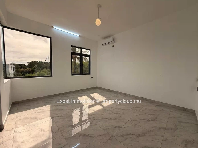 Villa neuve 5 chambres non meublée à louer – Cap Malheureux