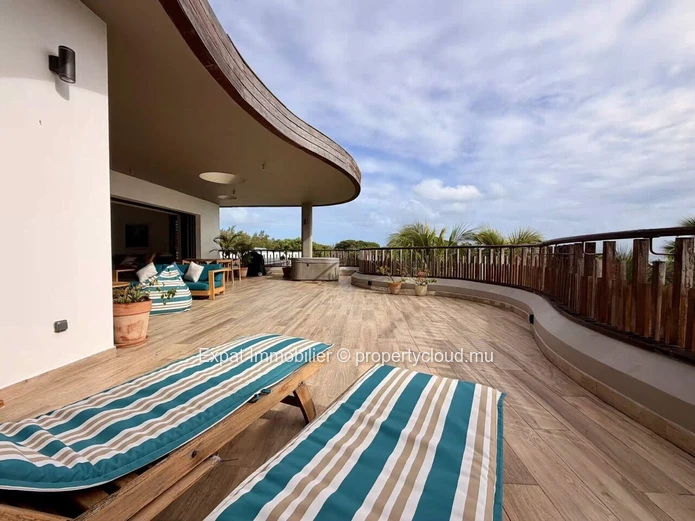 Penthouse d’exception avec vue panoramique sur le Coin de Mire – À louer à Cap Malheureux