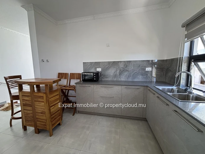 Villa 4 Chambres En Suites A Grand Baie Proche Super U – Volumes Rares & Emplacement Stratégique