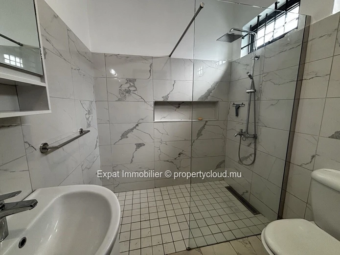 Exclusivité – Villa Contemporaine Avec Séjour Cathédrale, Jardin & Piscine – Péreybère