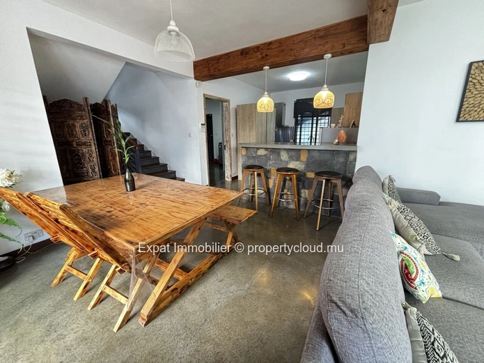 4- or 5-BEDROOM HOUSE RIGHT BY THE BEACH - TROU AUX BICHES