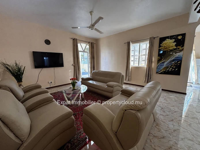 Duplex avec piscine en résidence sécurisée – Péreybère