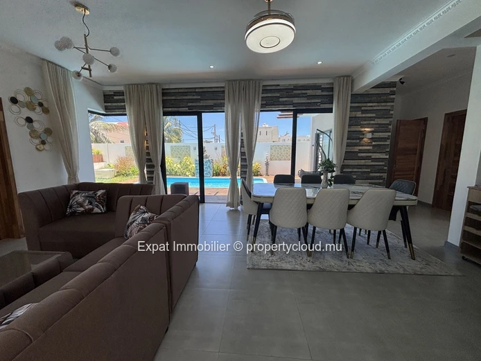 Villa 4 Chambres En Suites A Grand Baie Proche Super U – Volumes Rares & Emplacement Stratégique