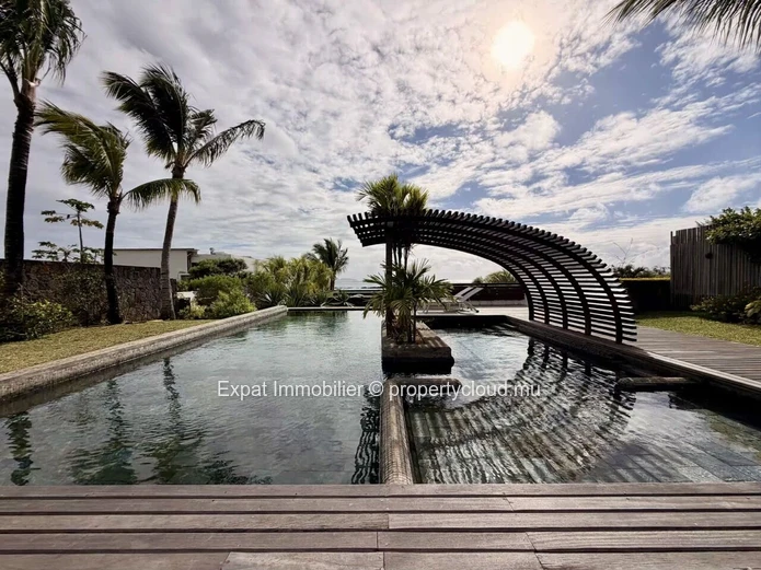 Penthouse d’exception avec vue panoramique sur le Coin de Mire – À louer à Cap Malheureux