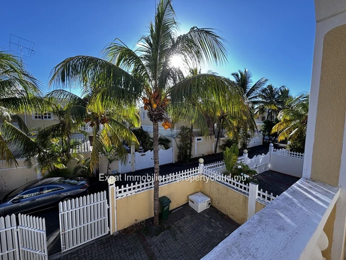 Duplex avec piscine en résidence sécurisée – Péreybère