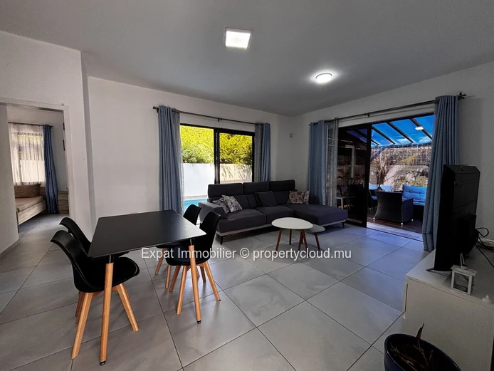 Villa familiale avec piscine et grands volumes – Grand Baie