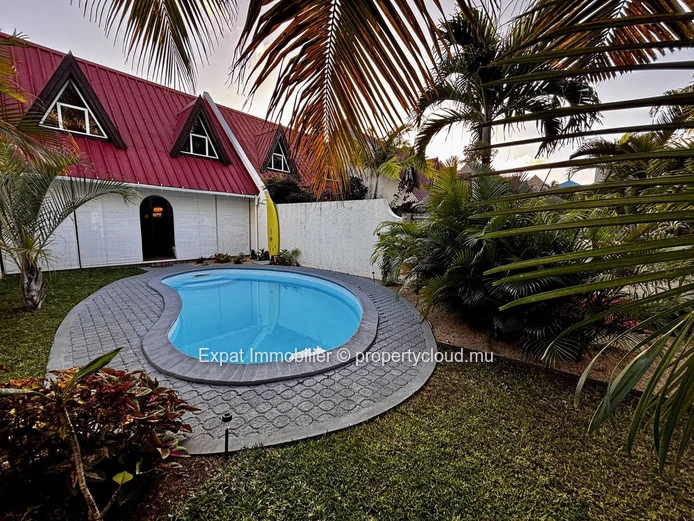 Villa De Charme À 100 Mètres De La Plage – Résidence Sécurisée À Bain Boeuf