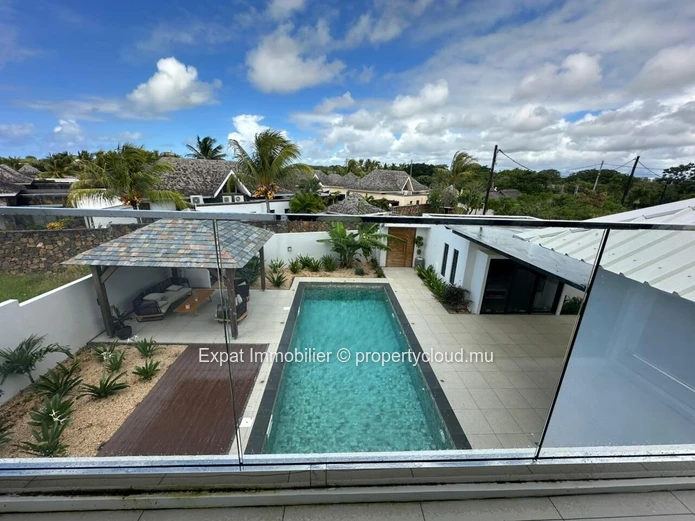 Villa Neuve Avec Piscine, Kiosque Et Garage Double Télécommandé – Grand Baie