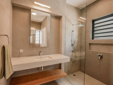 4 Bedroom Apartment