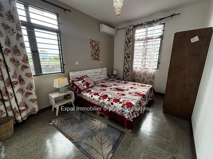 4- or 5-BEDROOM HOUSE RIGHT BY THE BEACH - TROU AUX BICHES