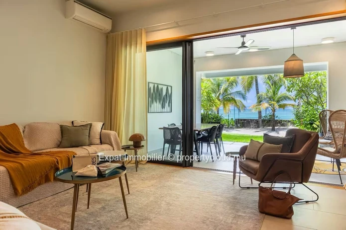 Appartement de prestige en bord de mer avec vue sur le Coin de Mire – Pointe d’Azur, Péreybère