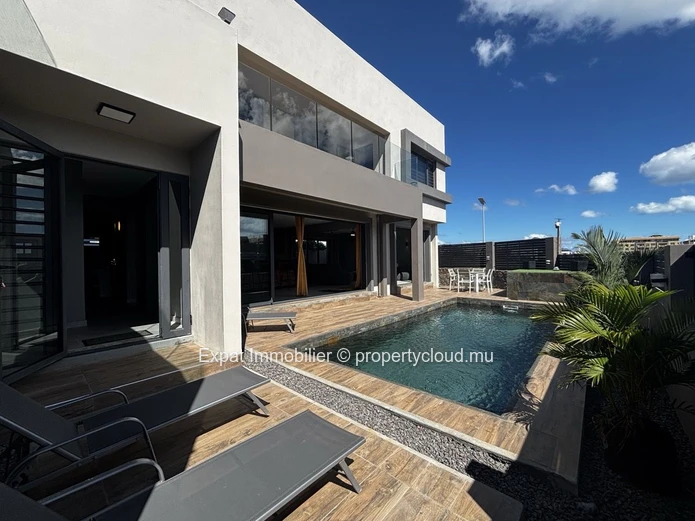 VILLA D’ARCHITECTE NEUVE 450M2 – ROOFTOP VUE MER, PRESTATIONS D’EXCEPTION & APPARTEMENT COMMUNICANT – Flic-en-Flac
