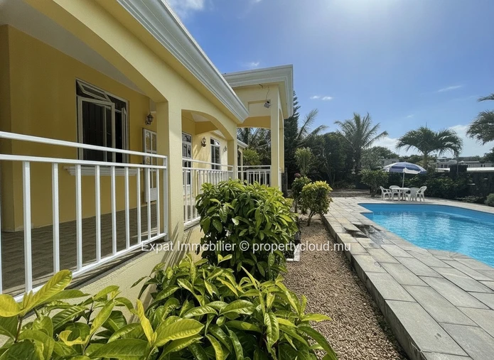 Villa Familiale 4 Chambres Avec Piscine Et Jardin – Grand Gaube