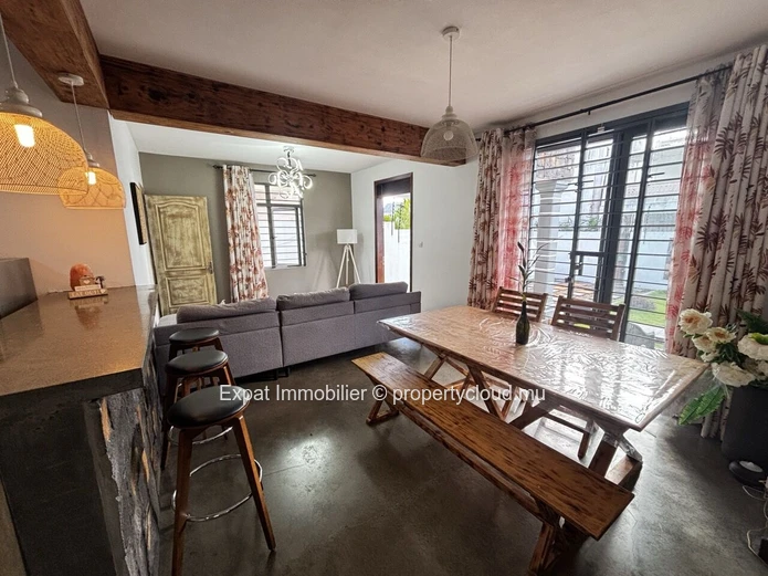 4- or 5-BEDROOM HOUSE RIGHT BY THE BEACH - TROU AUX BICHES