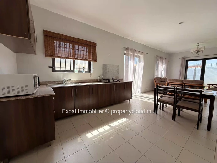 Appartement 2 chambres avec piscine commune à louer à Flic-en-Flac – À seulement 500 mètres de la plage