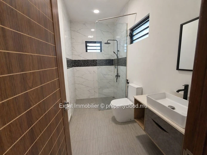 Villa familiale avec jardin dans un environnement calme – Grand Baie