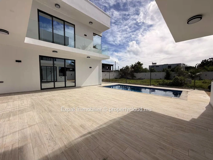Villa neuve 5 chambres non meublée à louer – Cap Malheureux
