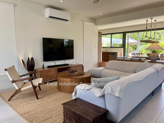 Disponible à la vente – Villa moderne avec piscine individuelle à Chemin Vingt Pied – Grand Baie – Accessible uniquem...