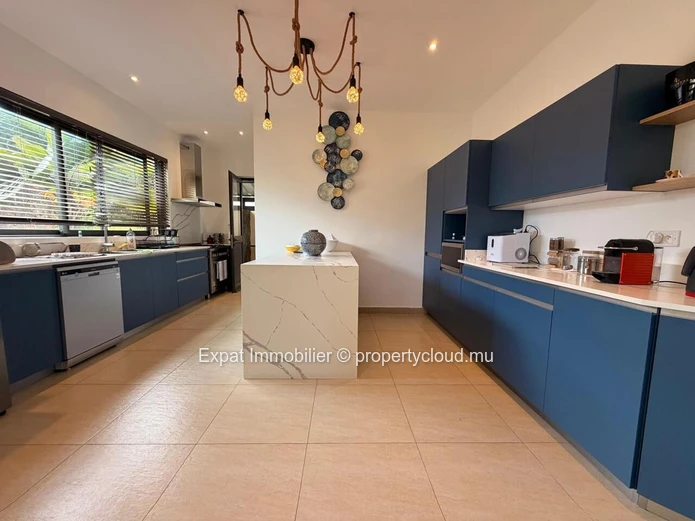 À LOUER – Sublime villa 3 chambres en suite dans une résidence haut de gamme à Péreybère