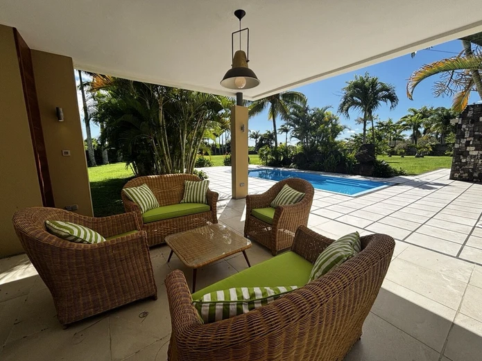 Villa D’Exception De 400 M² Sur 6000 M² De Jardin Paysager – Forêt Daruty