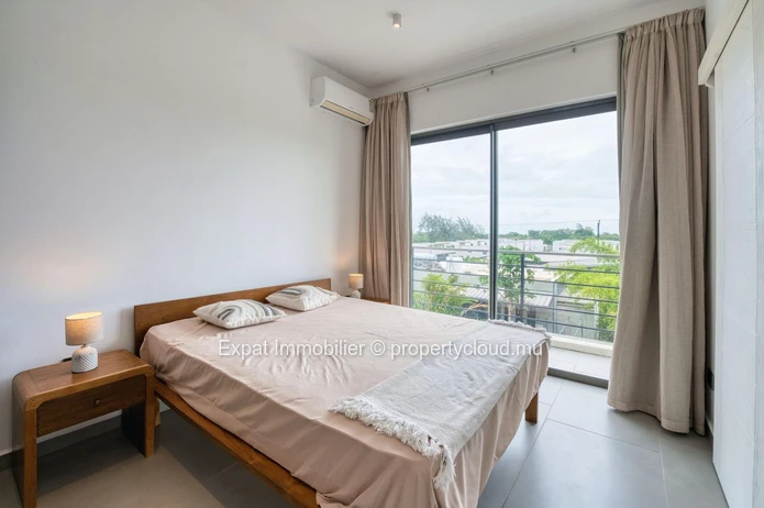 À VENDRE – Appartement neuf, meublé, avec grande terrasse & piscine commune à Péreybère