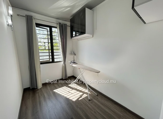 Villa Neuve 4 Chambres Avec Vue Panoramique & Piscine – Sur Les Hauteurs De The Vale