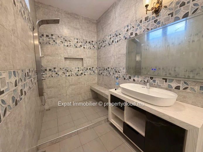 Villa neuve 5 chambres non meublée à louer – Cap Malheureux