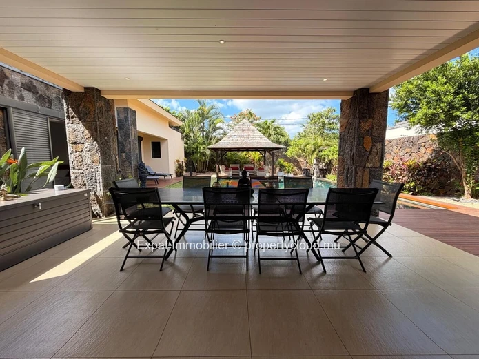 À LOUER – Sublime villa 3 chambres en suite dans une résidence haut de gamme à Péreybère