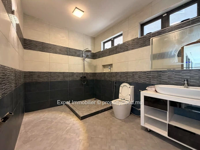 Villa neuve 5 chambres non meublée à louer – Cap Malheureux