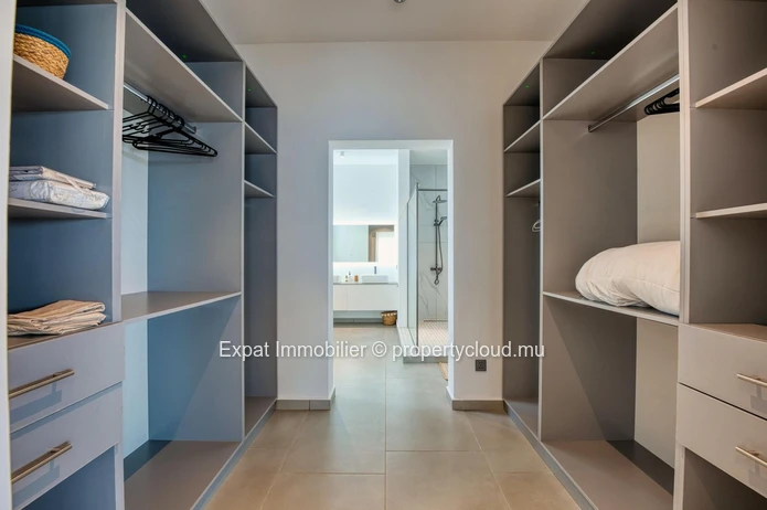 À VENDRE – Appartement neuf, meublé, avec grande terrasse & piscine commune à Péreybère