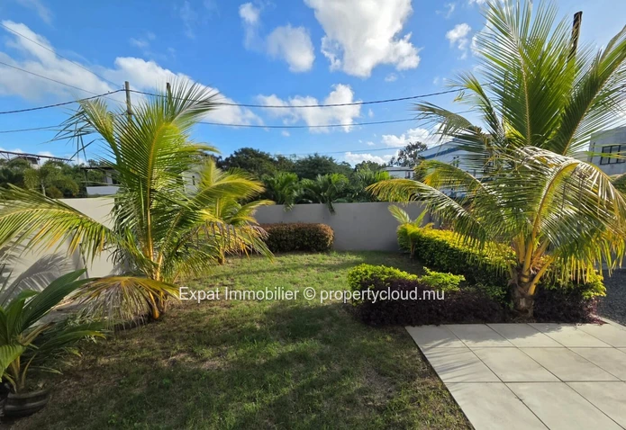 Villa familiale avec jardin dans un environnement calme – Grand Baie