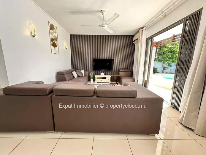Maison 2 chambres à louer à Péreybère – Piscine, sécurité et emplacement pratique proche de Chemin Le Flamant