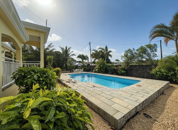 Villa Familiale 4 Chambres Avec Piscine Et Jardin – Grand Gaube