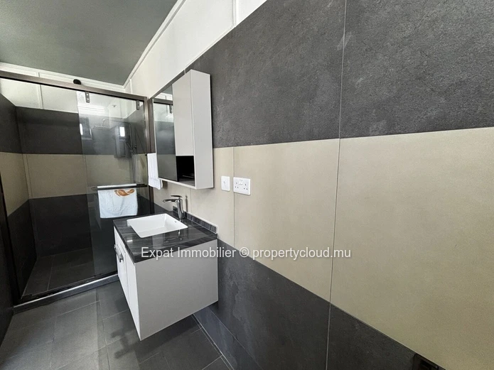 Villa Neuve 4 Chambres Avec Vue Panoramique & Piscine – Sur Les Hauteurs De The Vale