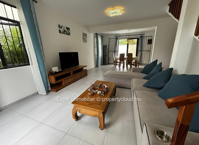 Villa Recente Avec Piscine & Rooftop – Veritable Opportunite À Trou Aux Biches