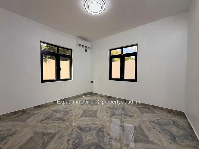 Villa neuve 5 chambres non meublée à louer – Cap Malheureux