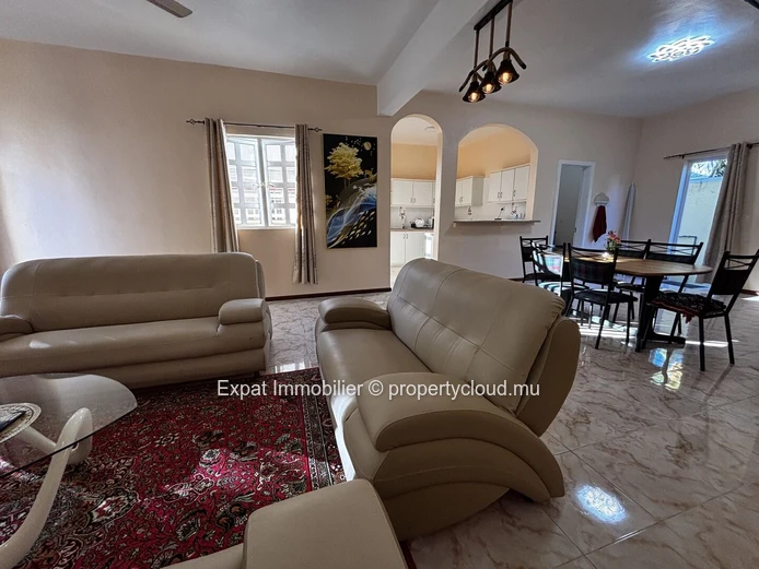 Duplex avec piscine en résidence sécurisée – Péreybère