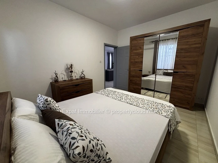 VILLA DE PLAIN-PIED 3 CHAMBRES, PISCINE ET VARANGUE TROPICALE – Grand Baie