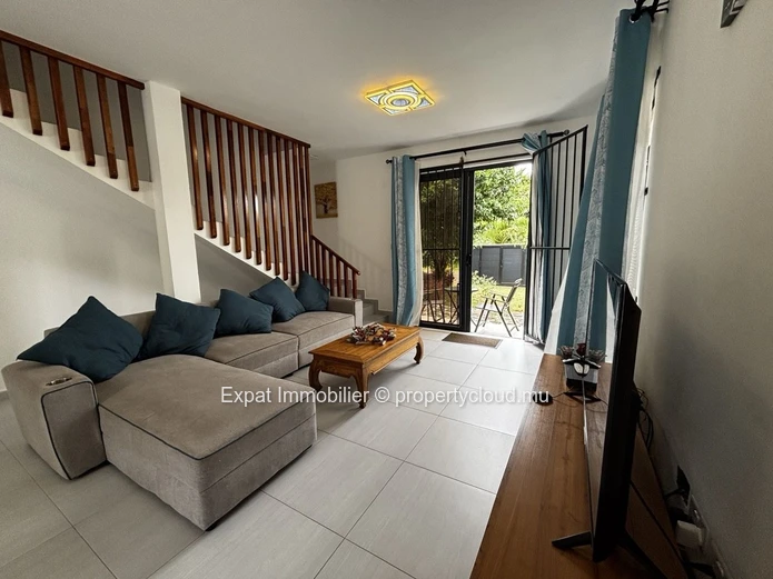 Villa Recente Avec Piscine & Rooftop – Veritable Opportunite À Trou Aux Biches