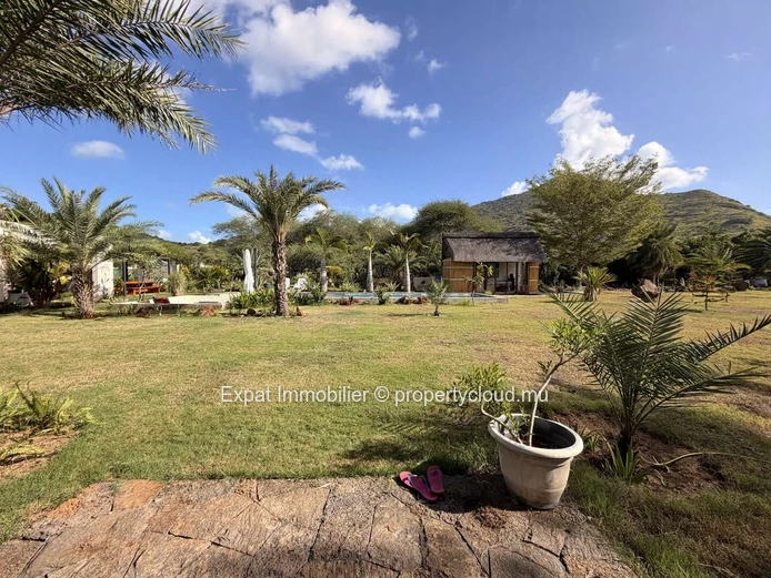 Villa d’exception sur 4 220 m² de terrain à louer – Belouguet, Tamarin