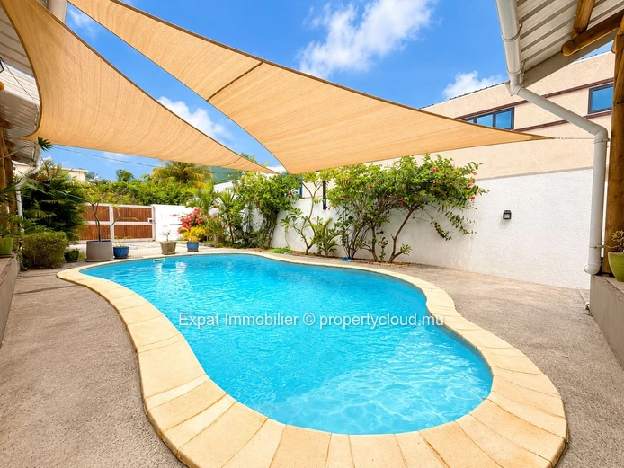 3-Bedroom Detached Villa with Pool for Rent in Flic-en-Flac
